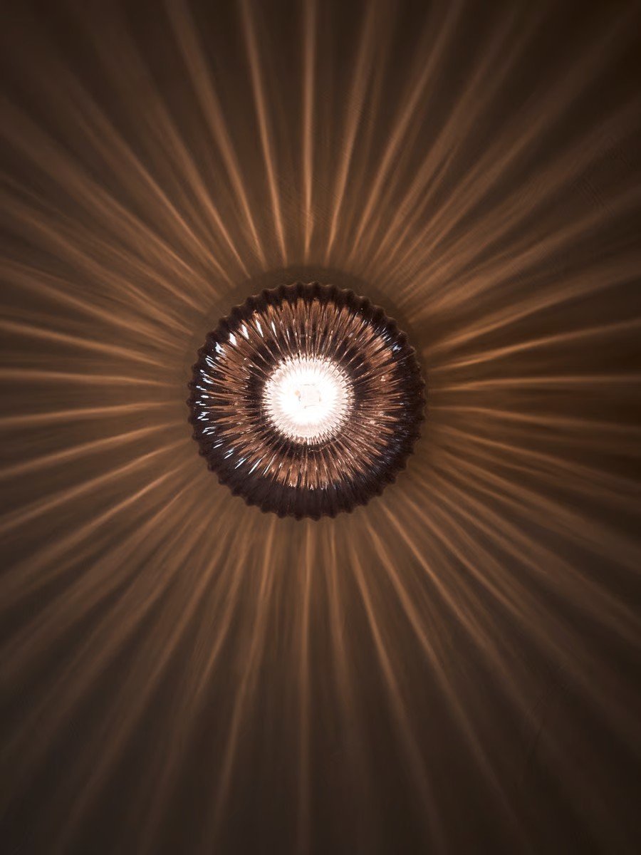 SOLVIK Ribbed Glass Wall Lamp - Image 3