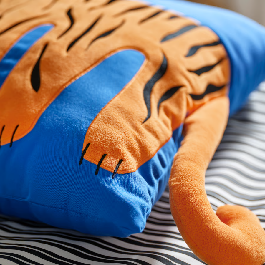 NATTVIK Tiger-Shaped Decorative Cushion - Image 2